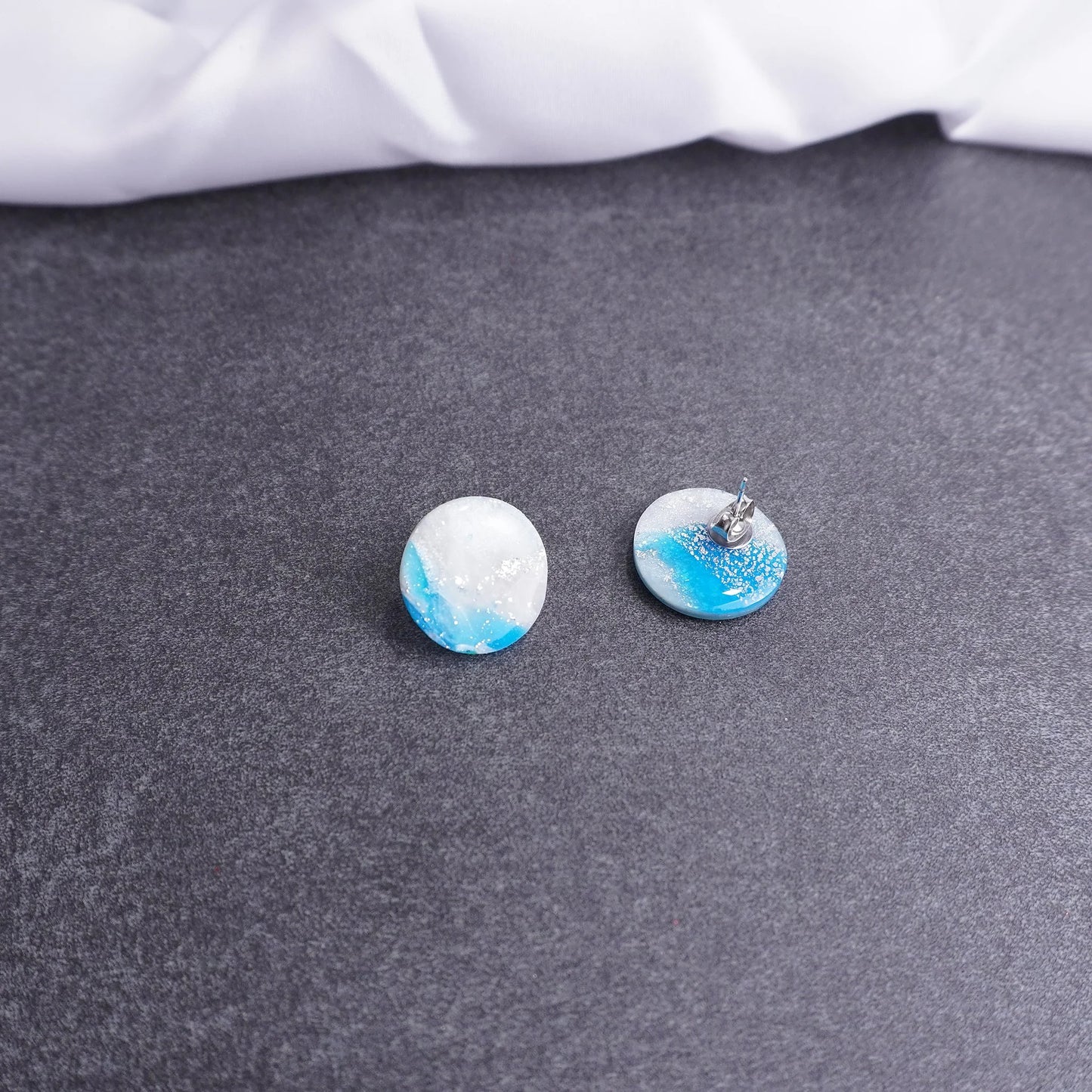 Glitzernde runde Ohrringe (X-Mas)