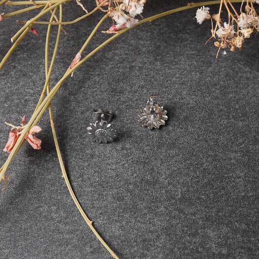 Kleine Edelstahl Blumen Ohrstecker