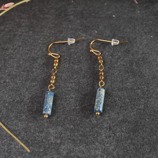 Ohrringe in Gold mit blauem Jaspis