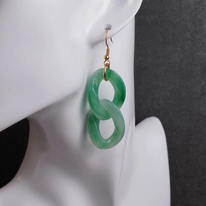 Grüne Ohrringe aus Acryl (Basics)
