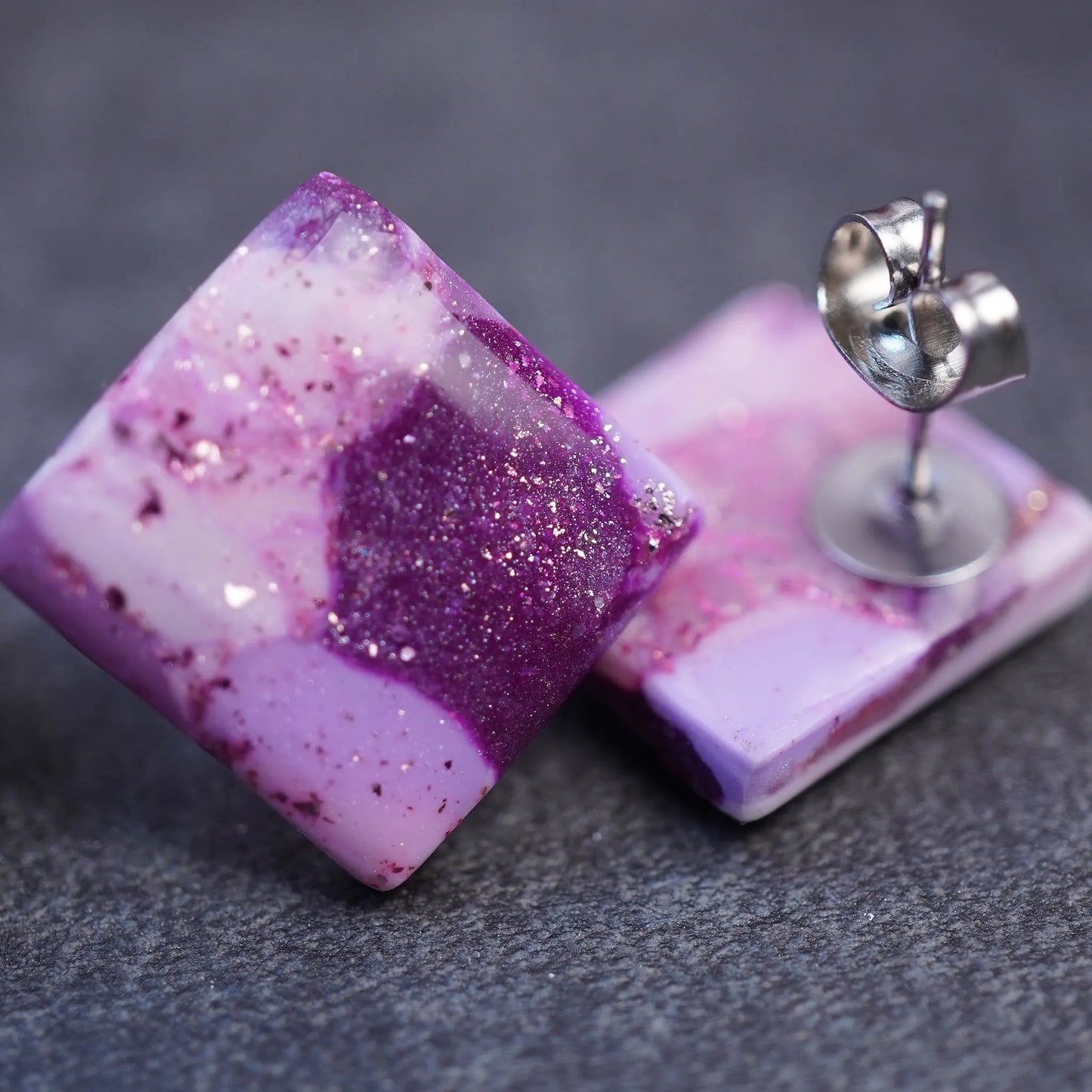 Glitzernde quadratische Ohrringe (Crisy)