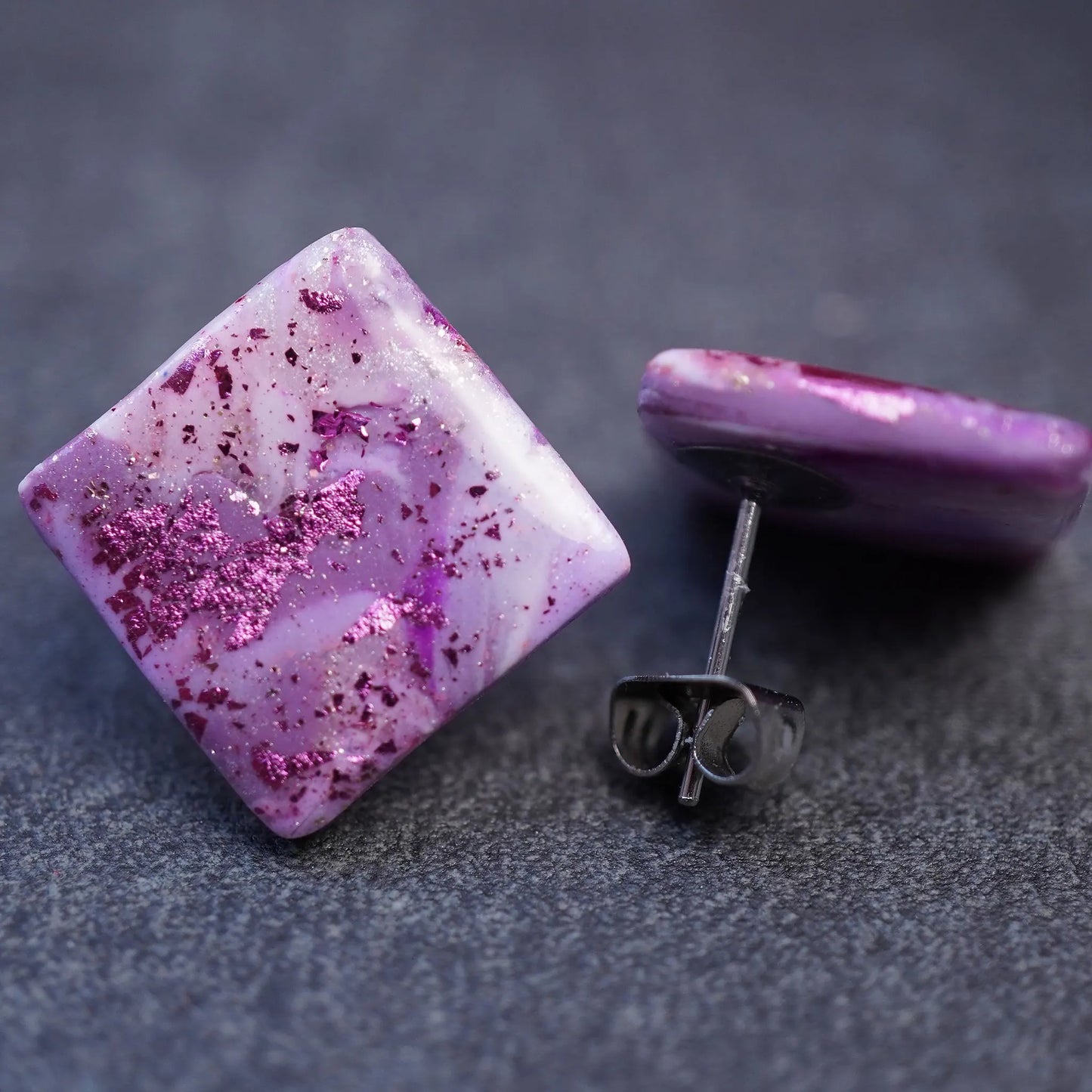 Quadratische Ohrringe mit Glitzerfolie (Crisy)
