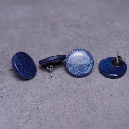 Runde Ohrringe (Galaxy) liegend vier